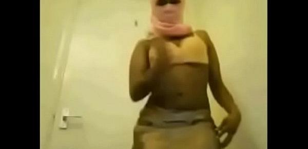  Muslim Taking off her Clothes
